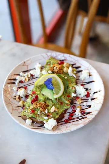 Avocado toast, Oma Beaurepaire