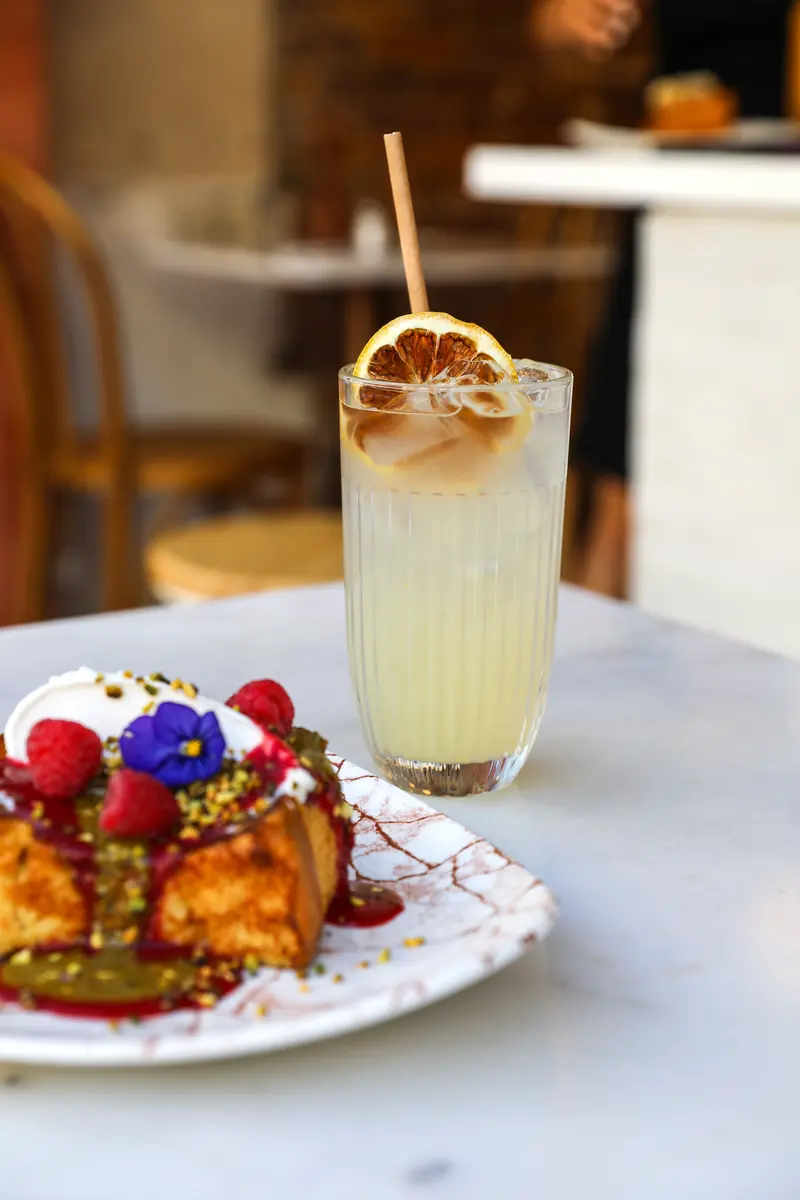 Citronnade à la fleur d'oranger chez Oma à République