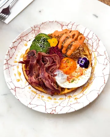 Crispy chicken bacon waffle, Oma Beaurepaire