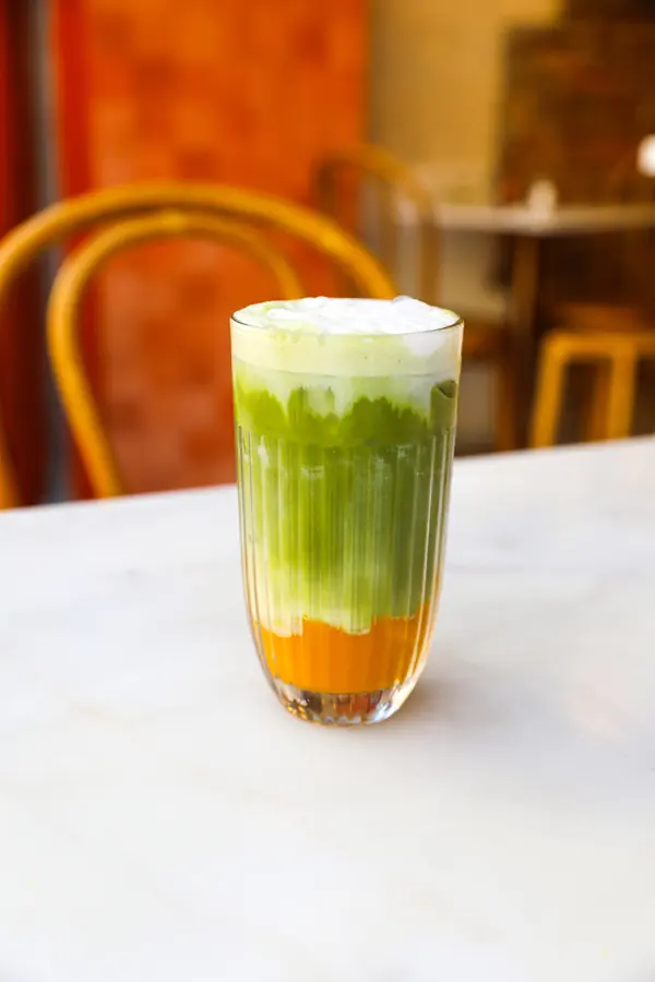 Matcha mangue glacé chez Oma Beaurepaire