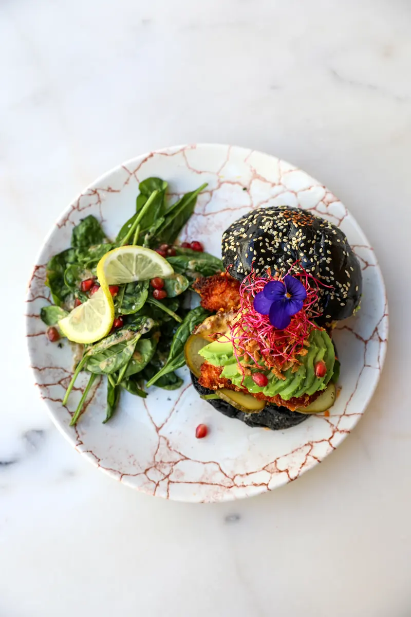 Oma Burger, Oma Beaurepaire